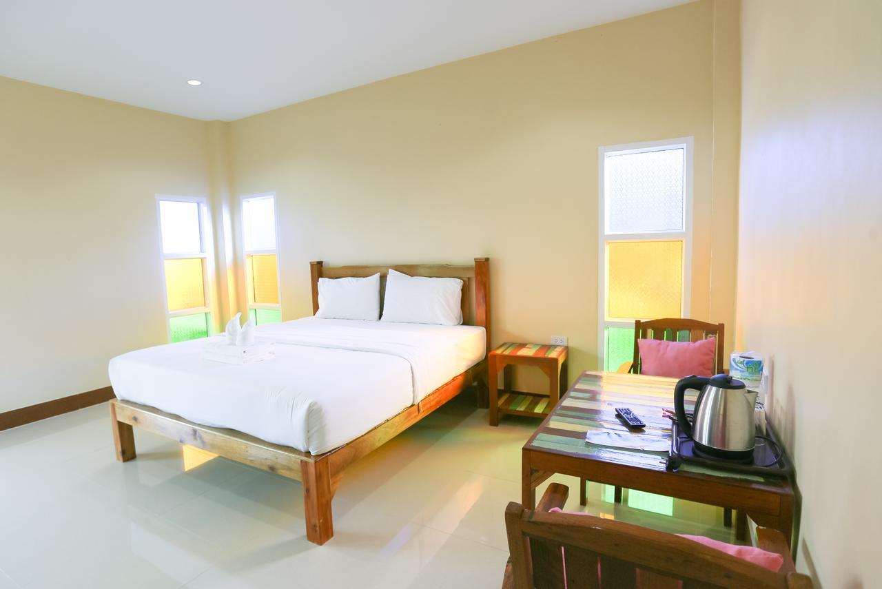 Huan Soontaree Hotel Ban Phe Exterior foto