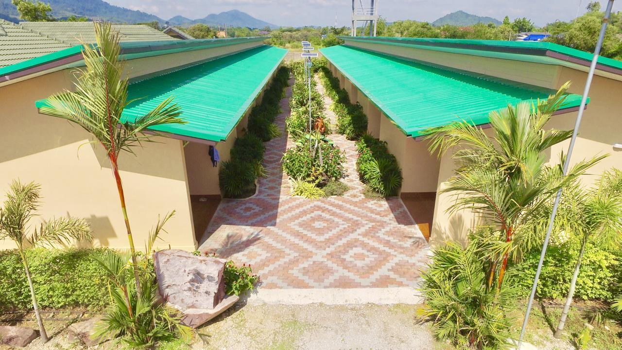 Huan Soontaree Hotel Ban Phe Exterior foto