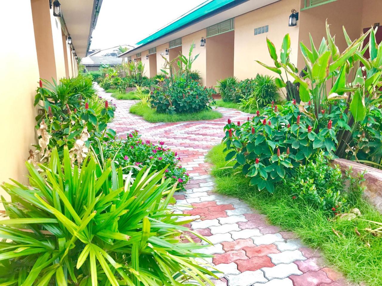 Huan Soontaree Hotel Ban Phe Exterior foto